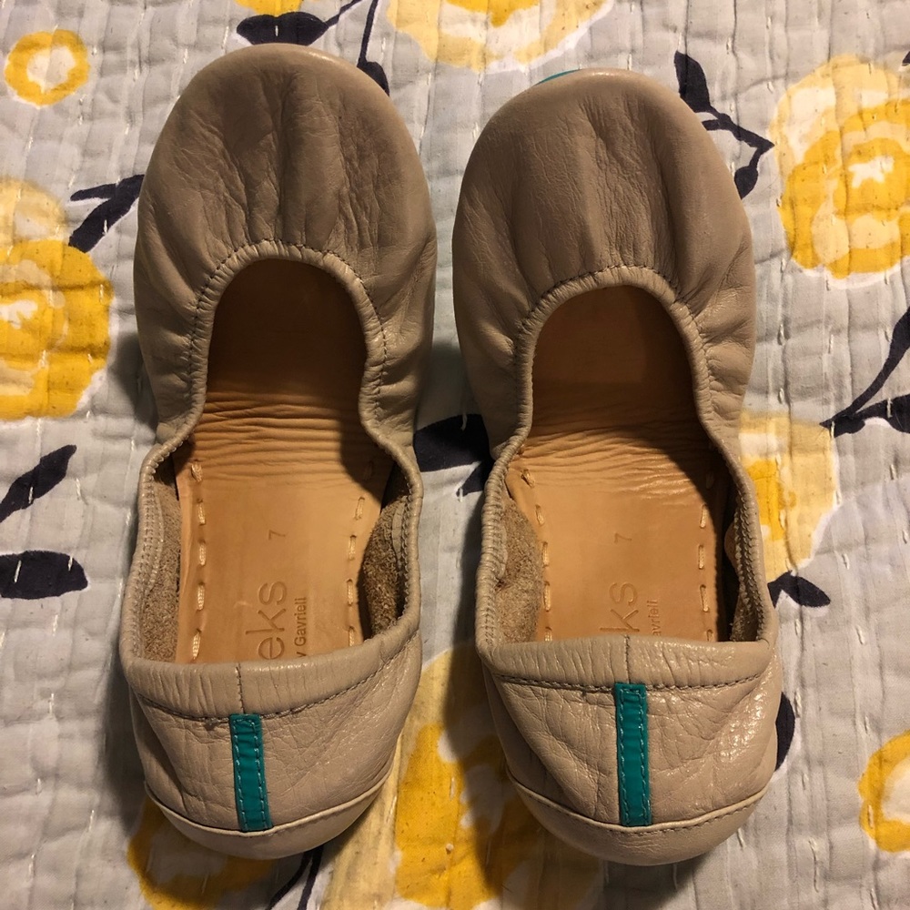Tieks size 7 Feather Gray Taupe